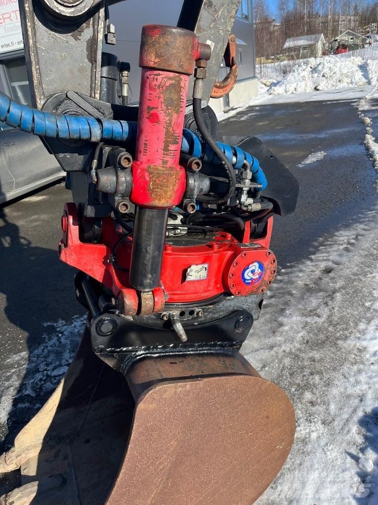 Volvo ECR 88 D Midi rýpadla 7t - 12t