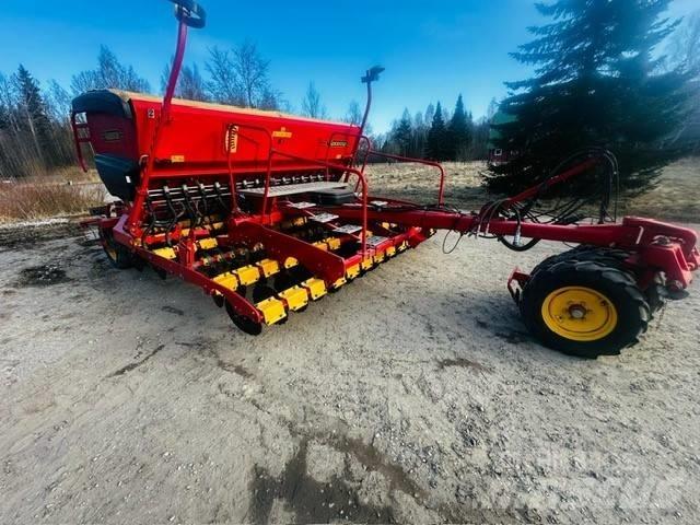 Väderstad Rapid400C Mechanické secí stroje