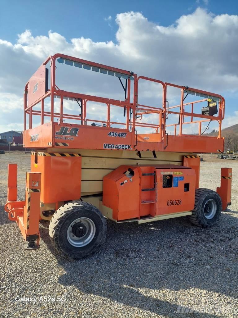JLG 4394 RT Nůžková zvedací plošina