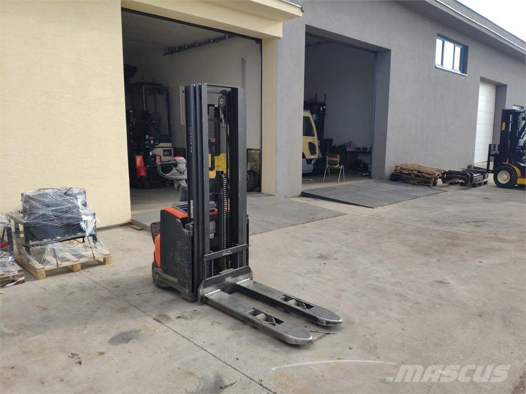 BT SWE120 Samohybné vozíky