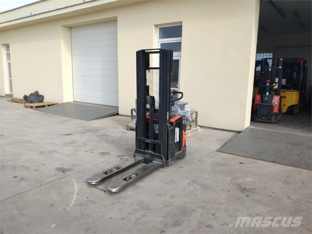 BT SWE120 Samohybné vozíky