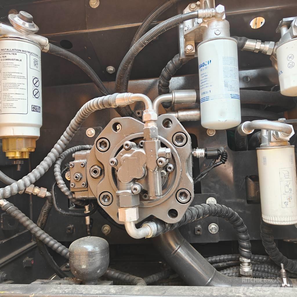 Volvo 220D Pásová rýpadla