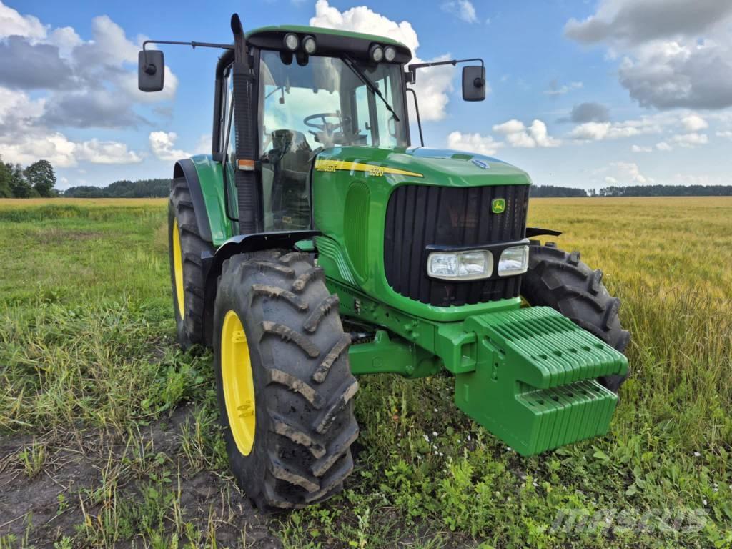 John Deere 6520 Traktory