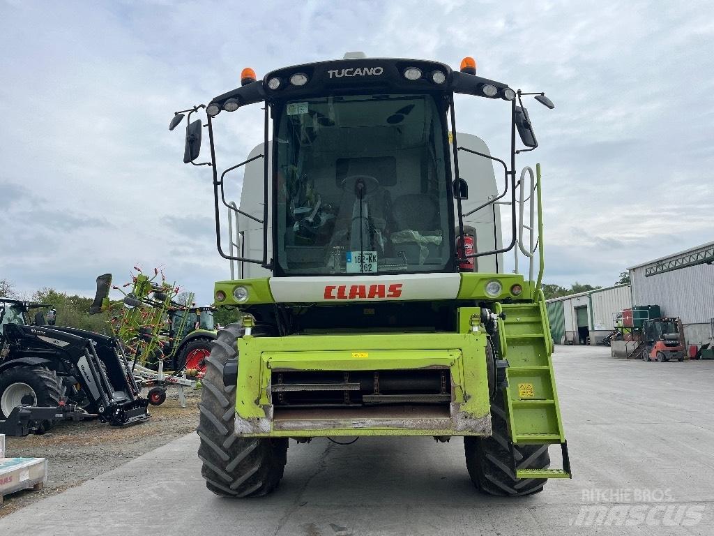 CLAAS Tucano 440 Sklízecí mlátičky