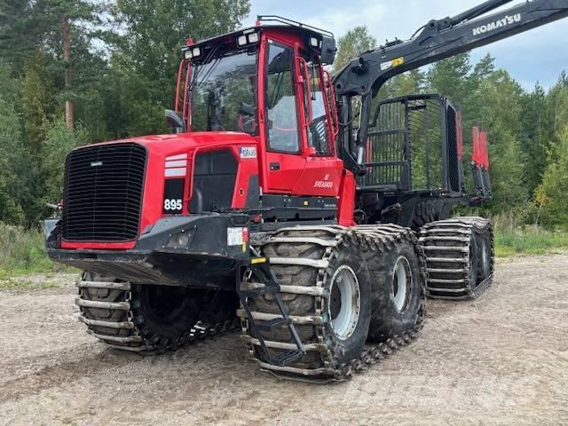 Komatsu 895 Vyvážecí traktory