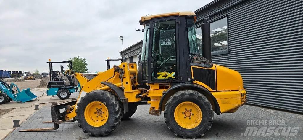 JCB ZX 409 Kolové nakladače