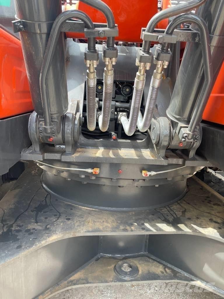 Doosan DX 225 Midi rýpadla 7t - 12t