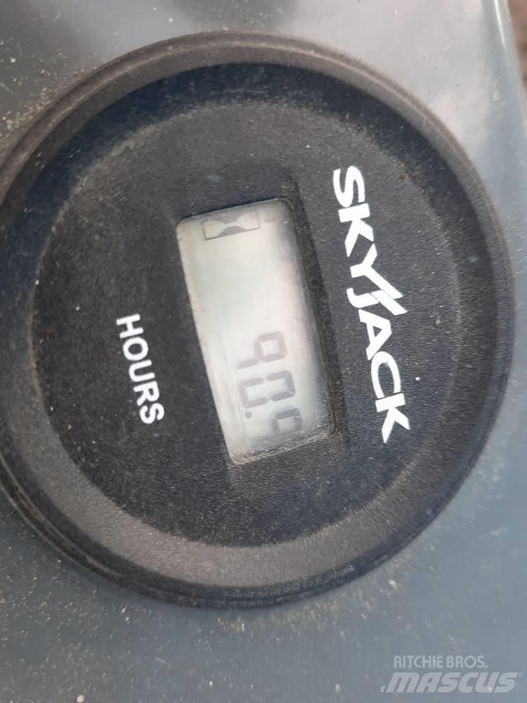 SkyJack SJ 3219 Nůžková zvedací plošina