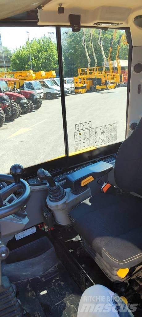 JCB Hydradig Kolová rýpadla