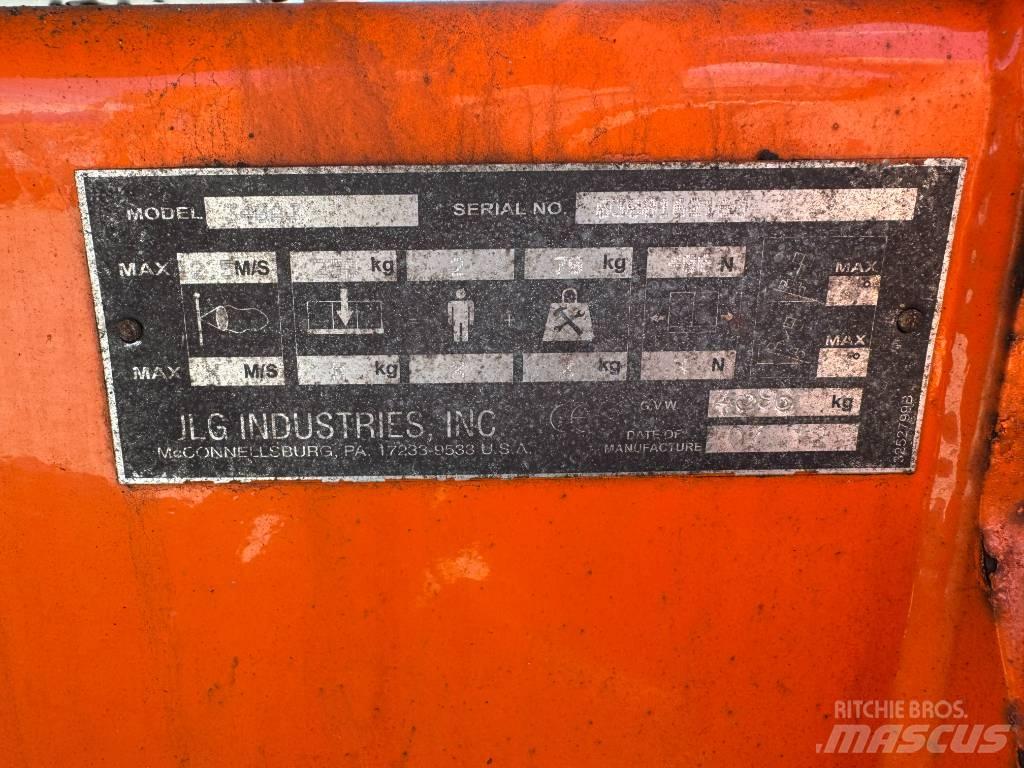 JLG 340AJ Kloubové plošiny