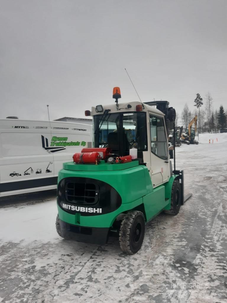 Mitsubishi FD50K Dieselové vozíky