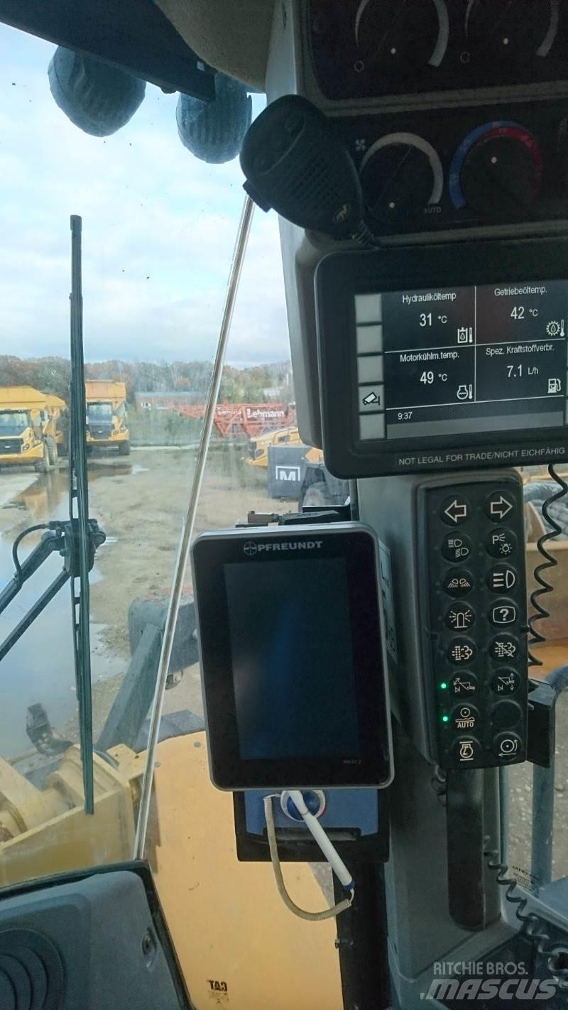 CAT 972MXE Kolové nakladače