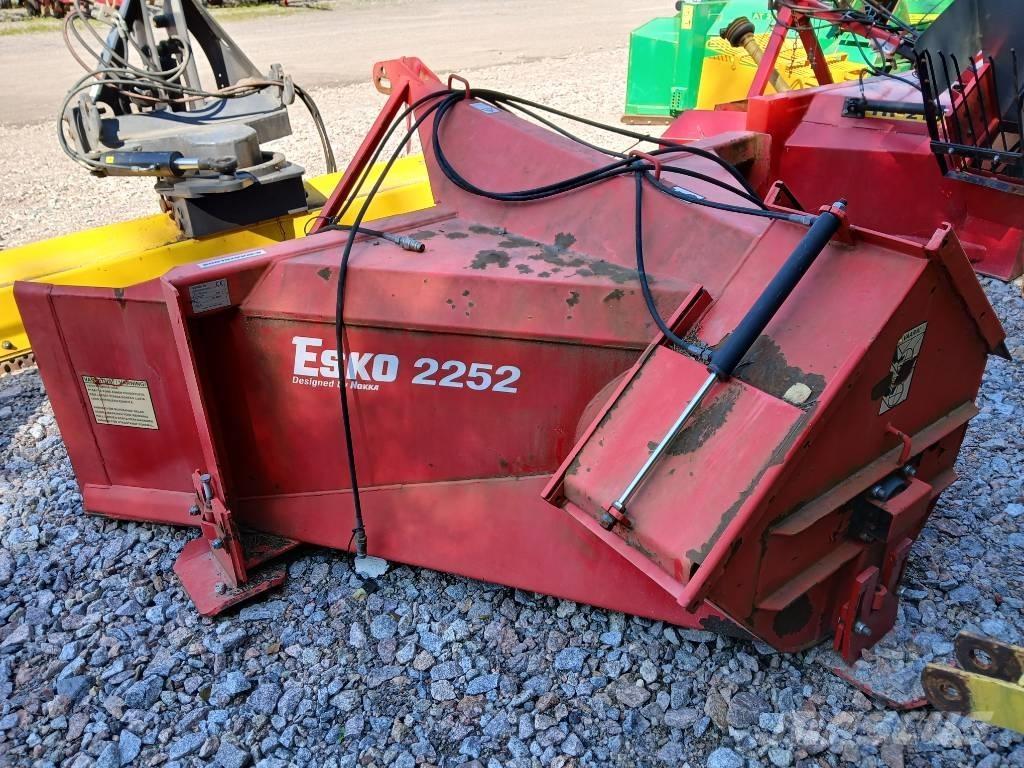 Esko 2252 Sněhové frézy