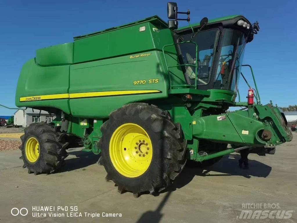 John Deere 9770 STS Sklízecí mlátičky