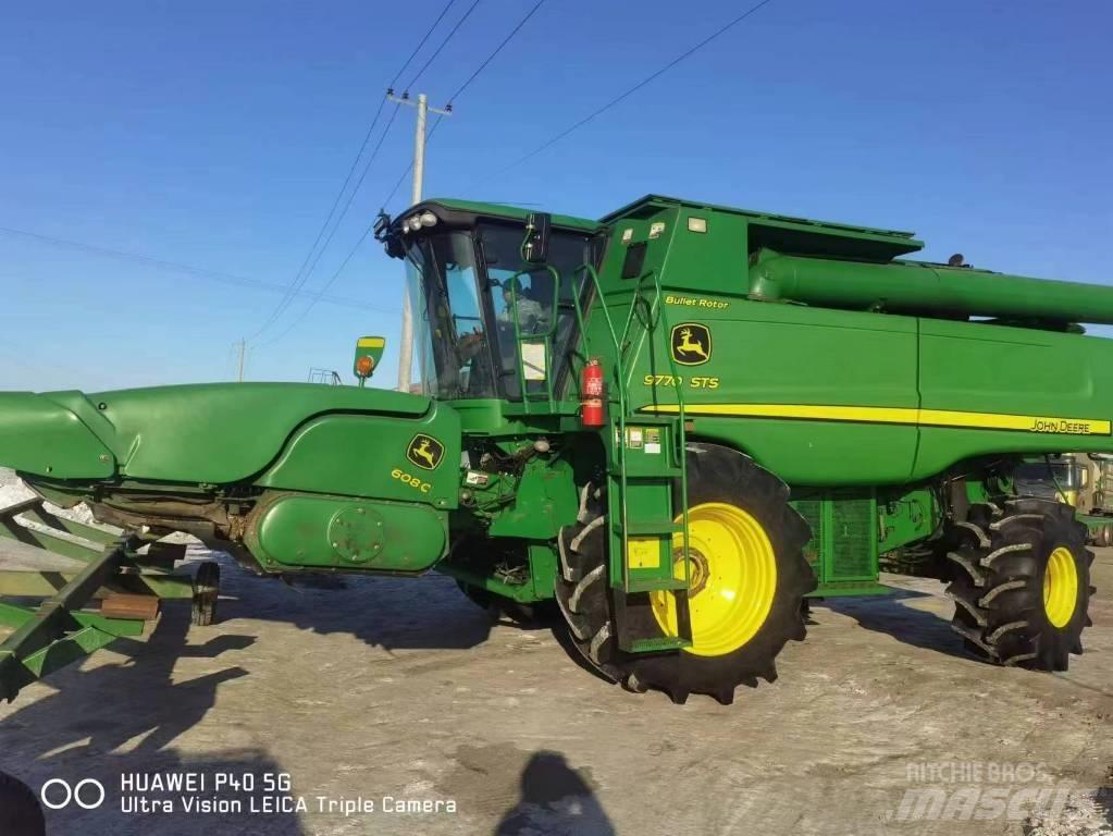 John Deere 9770 STS Sklízecí mlátičky