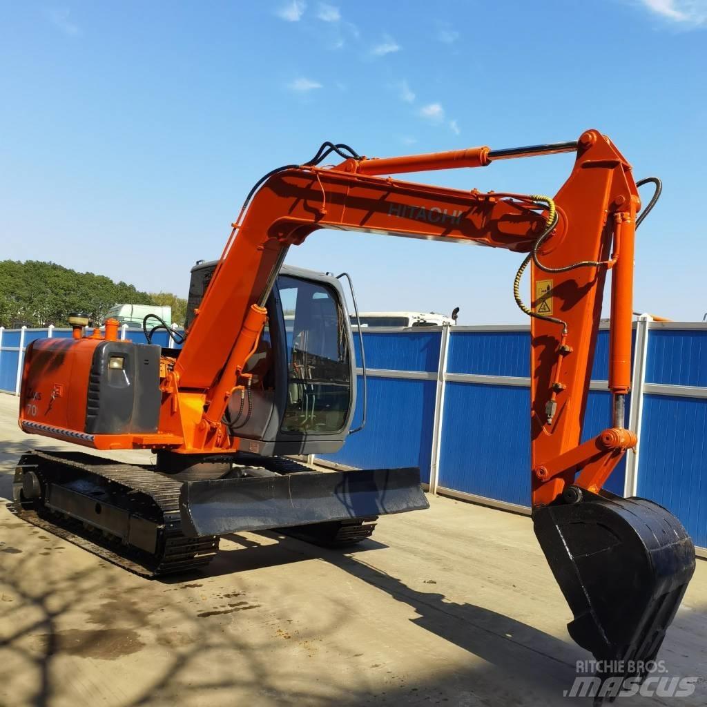 Hitachi ZX70 Pásová rýpadla