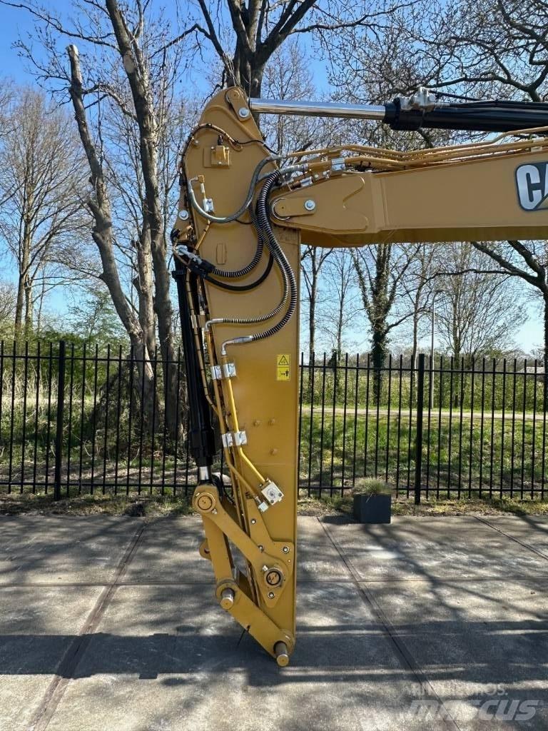 CAT 317 Pásová rýpadla