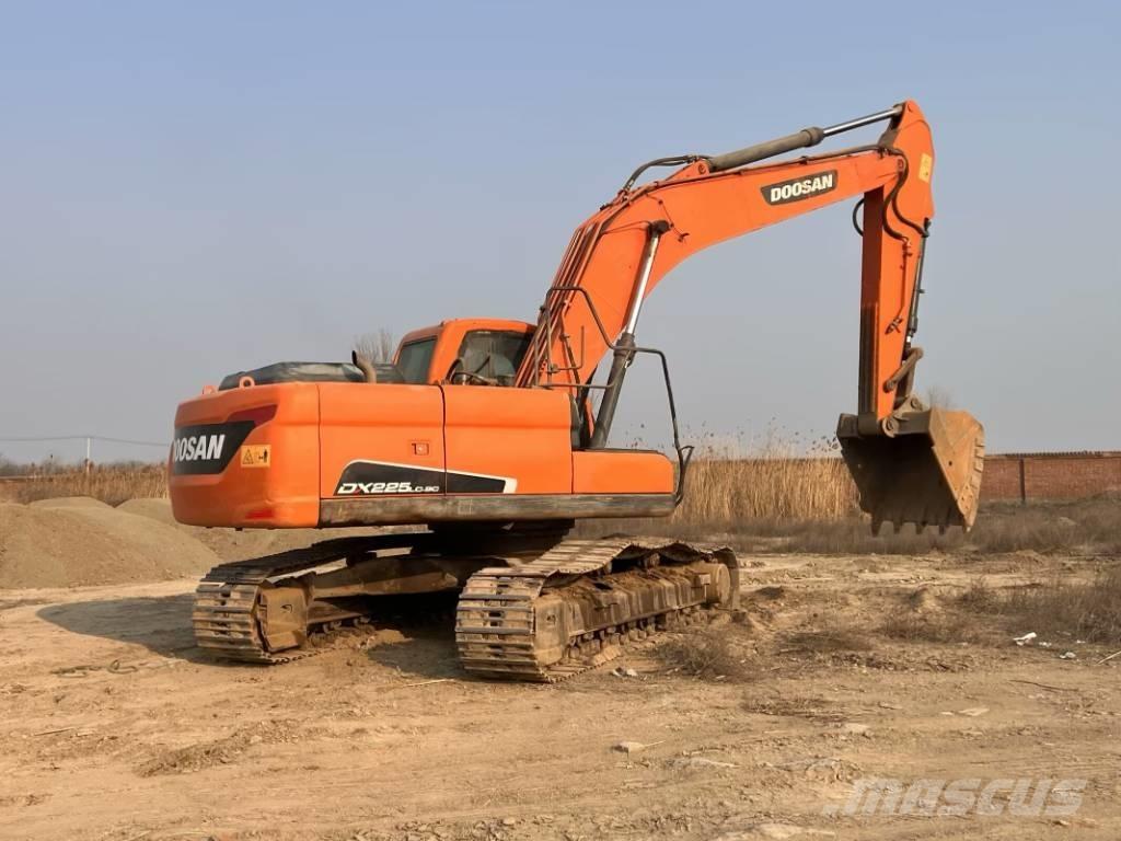 Doosan DX225LC-9C Pásová rýpadla