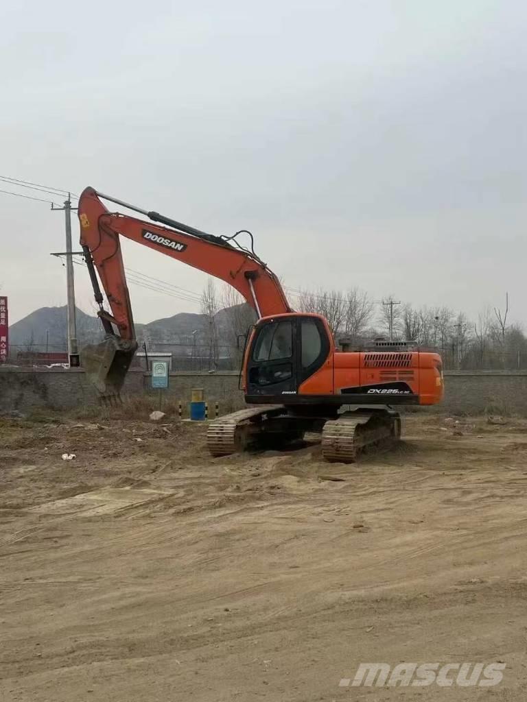 Doosan DX225LC-9C Pásová rýpadla