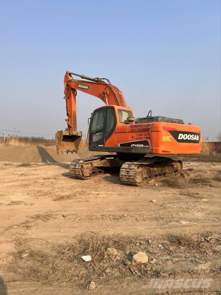 Doosan DX225LC-9C Pásová rýpadla