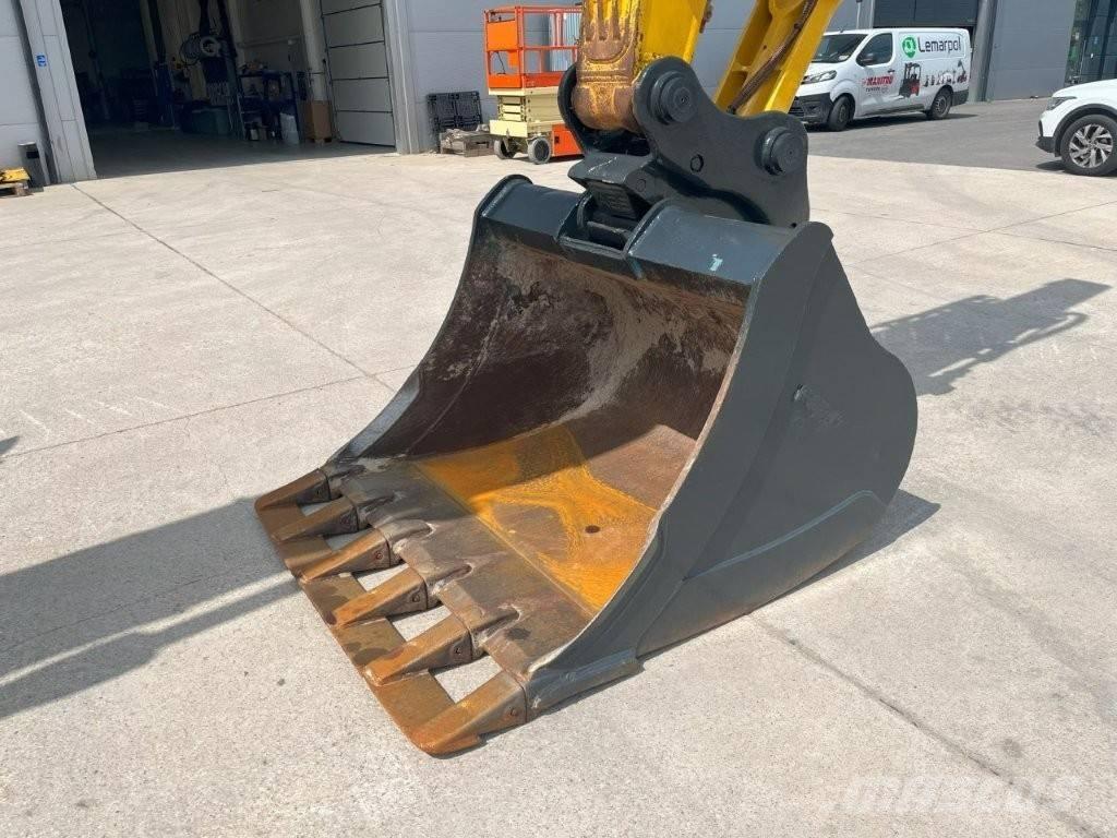 Komatsu PC 210 LC-11 Pásová rýpadla