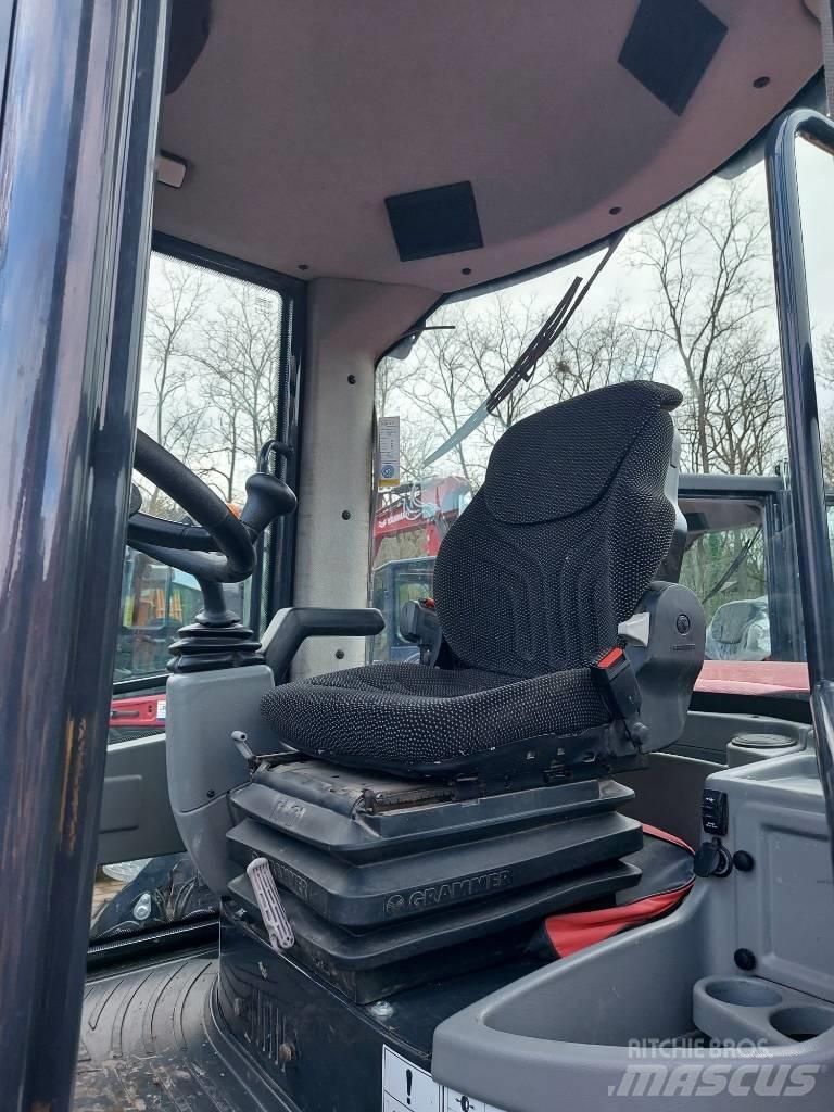 Yanmar V 100 Kolové nakladače