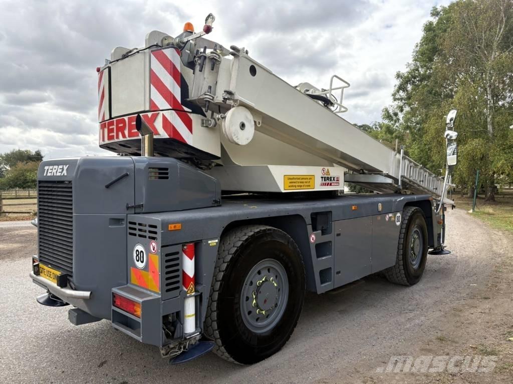 Terex Demag AC30 Univerzální terénní jeřáby