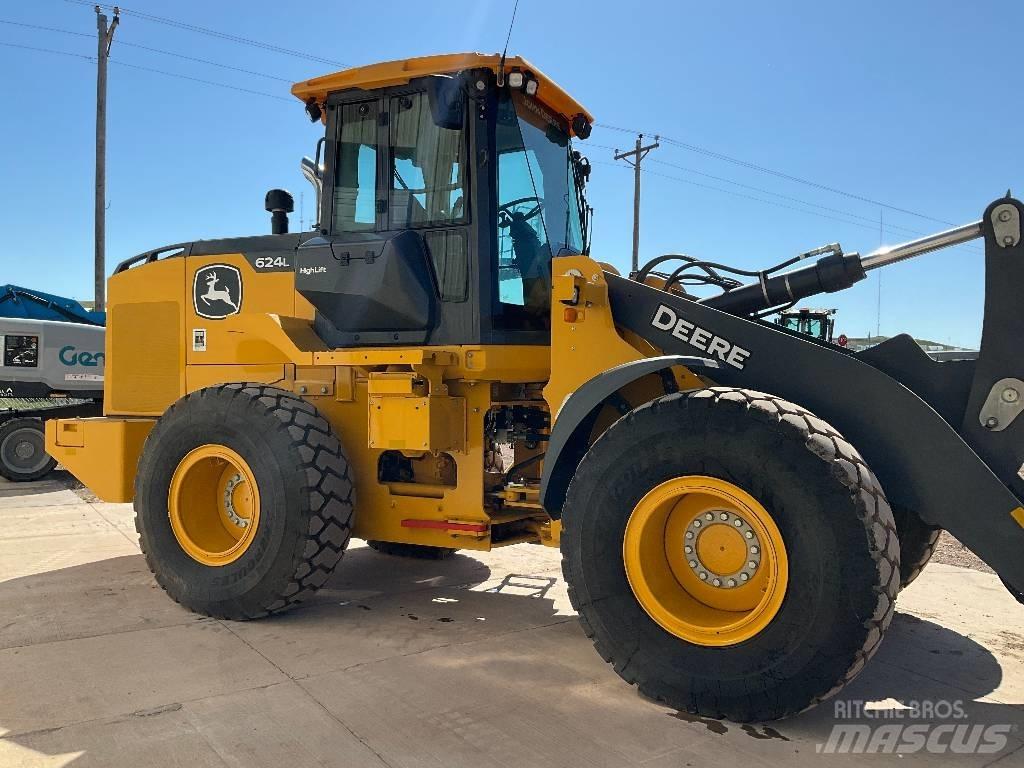 John Deere 624L Kolové nakladače