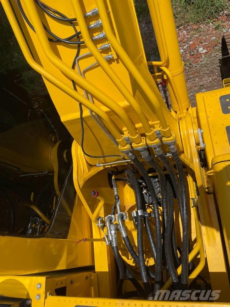 Komatsu PC 220 Pásová rýpadla