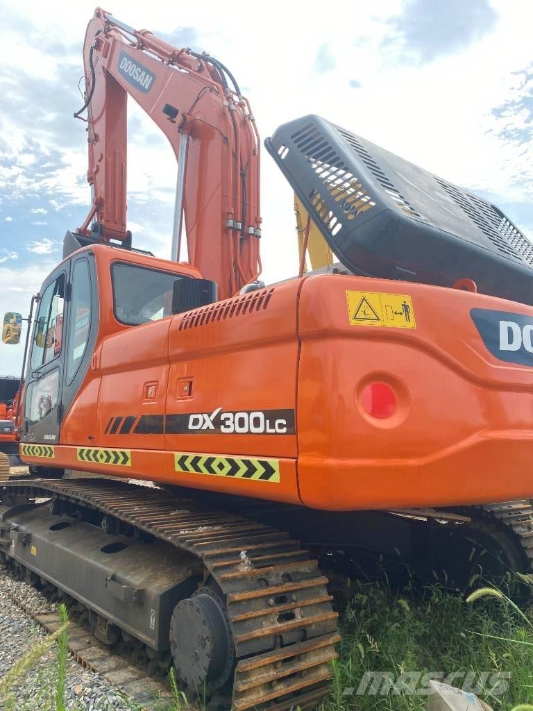 Doosan DX 300 LC Pásová rýpadla