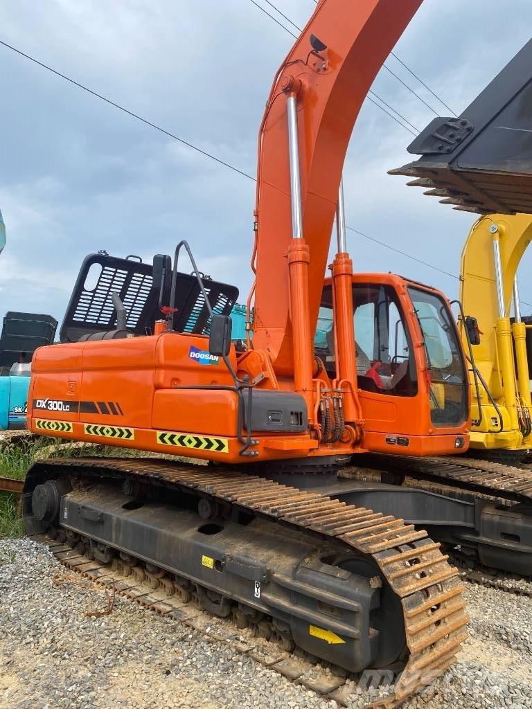 Doosan DX 300 LC Pásová rýpadla