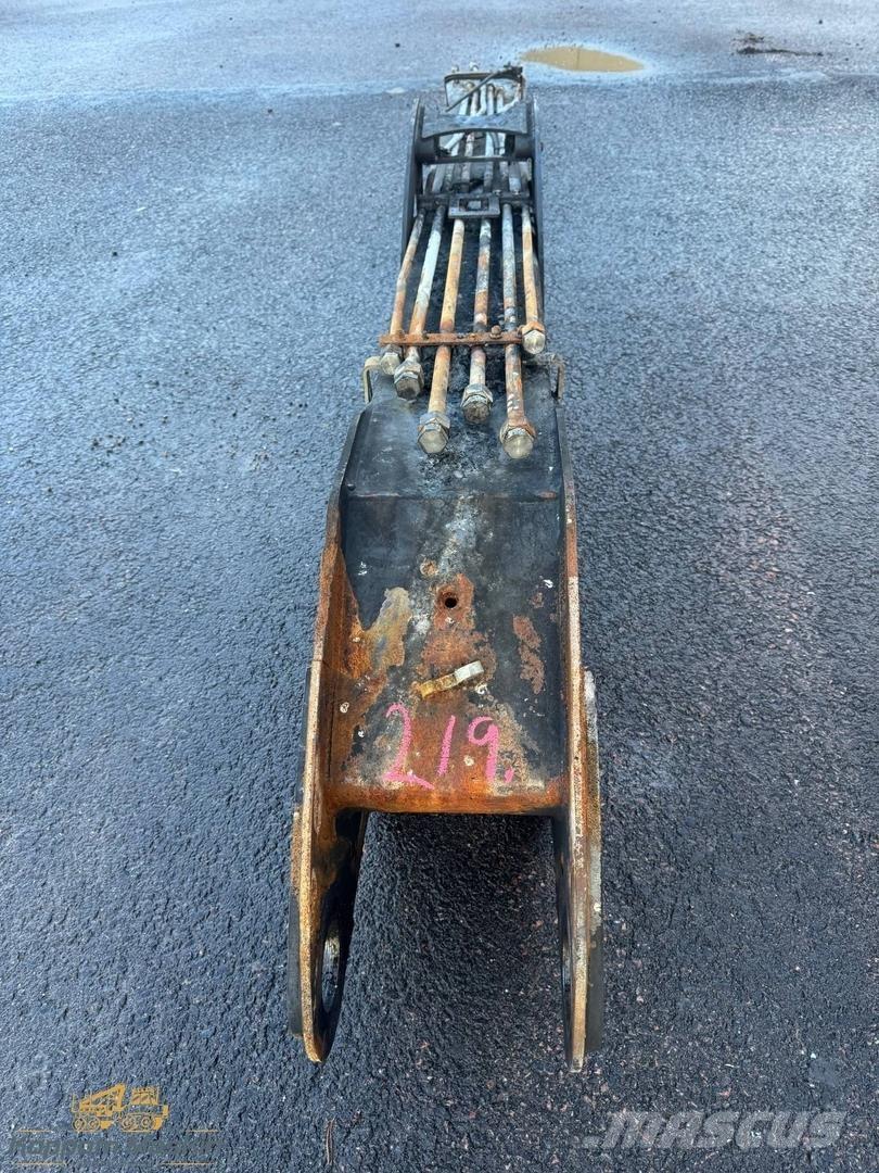 Komatsu 105F Lesní jeřáby