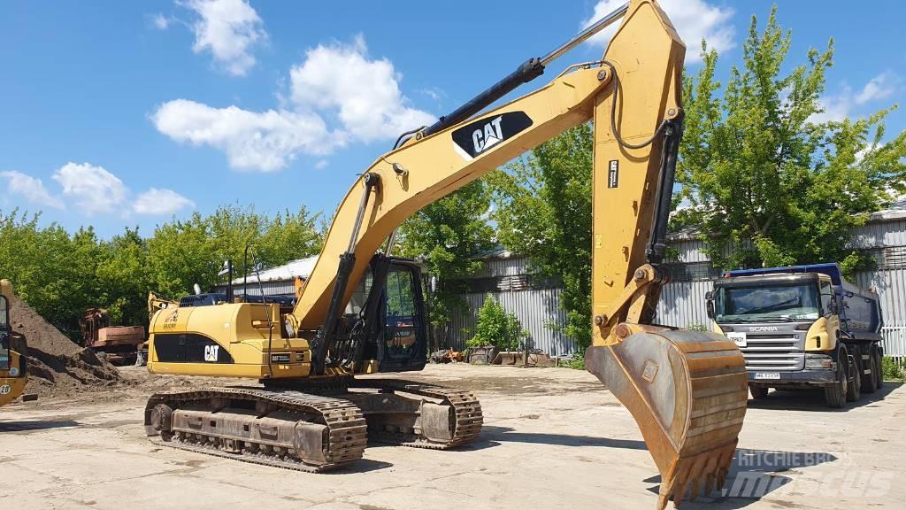 CAT 329 D Rýpadla s dlouhým dosahem