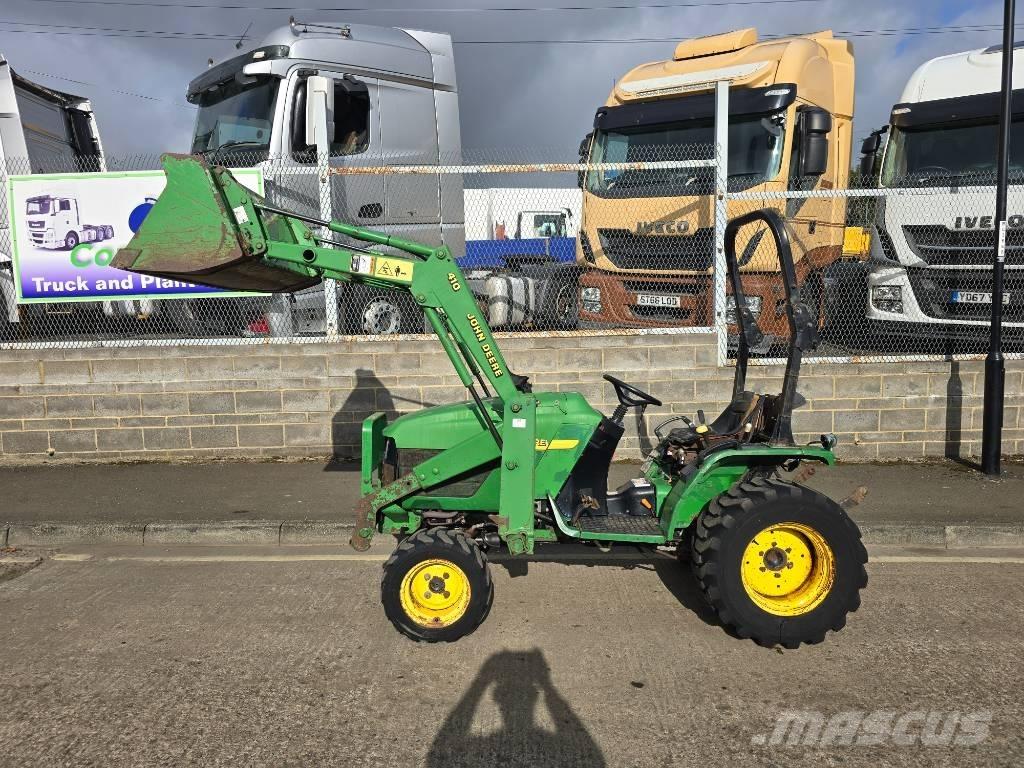 John Deere 2520 HST Kompaktní traktory