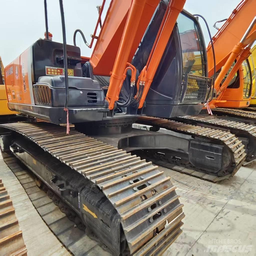 Hitachi ZX 210 Pásová rýpadla