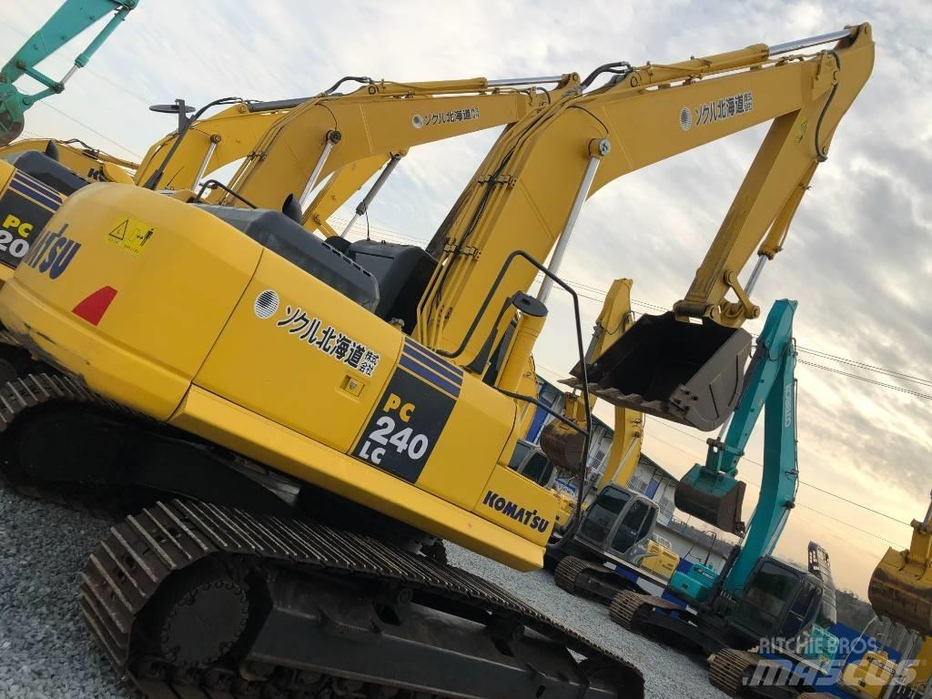 Komatsu 240-8 Pásová rýpadla