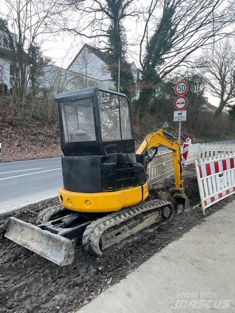 CAT 303 CR Mini rýpadla < 7t