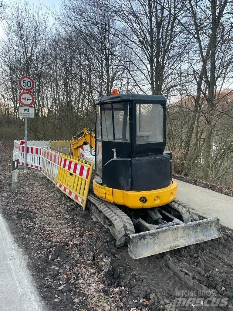 CAT 303 CR Mini rýpadla < 7t