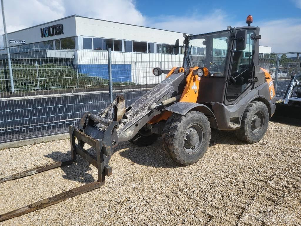 Mecalac AX 700 Kolové nakladače
