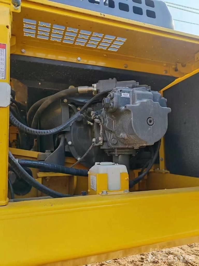 Komatsu 450-8 Pásová rýpadla