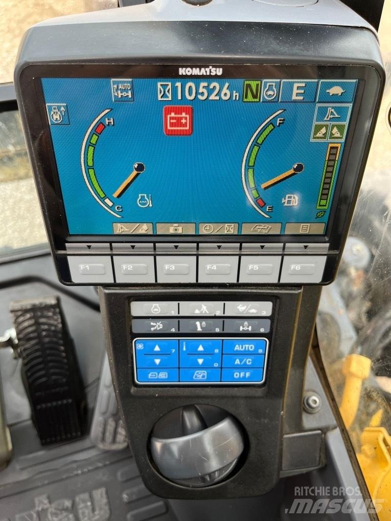 Komatsu PW148-8 Kolová rýpadla