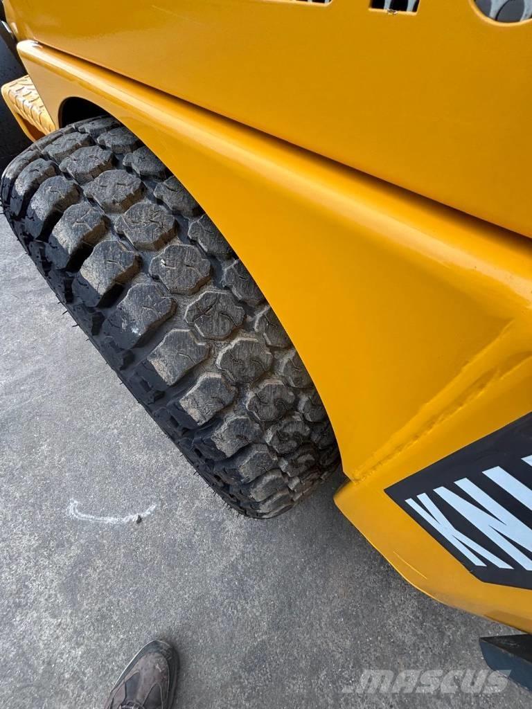 Knikmops KM 130 Kolové nakladače