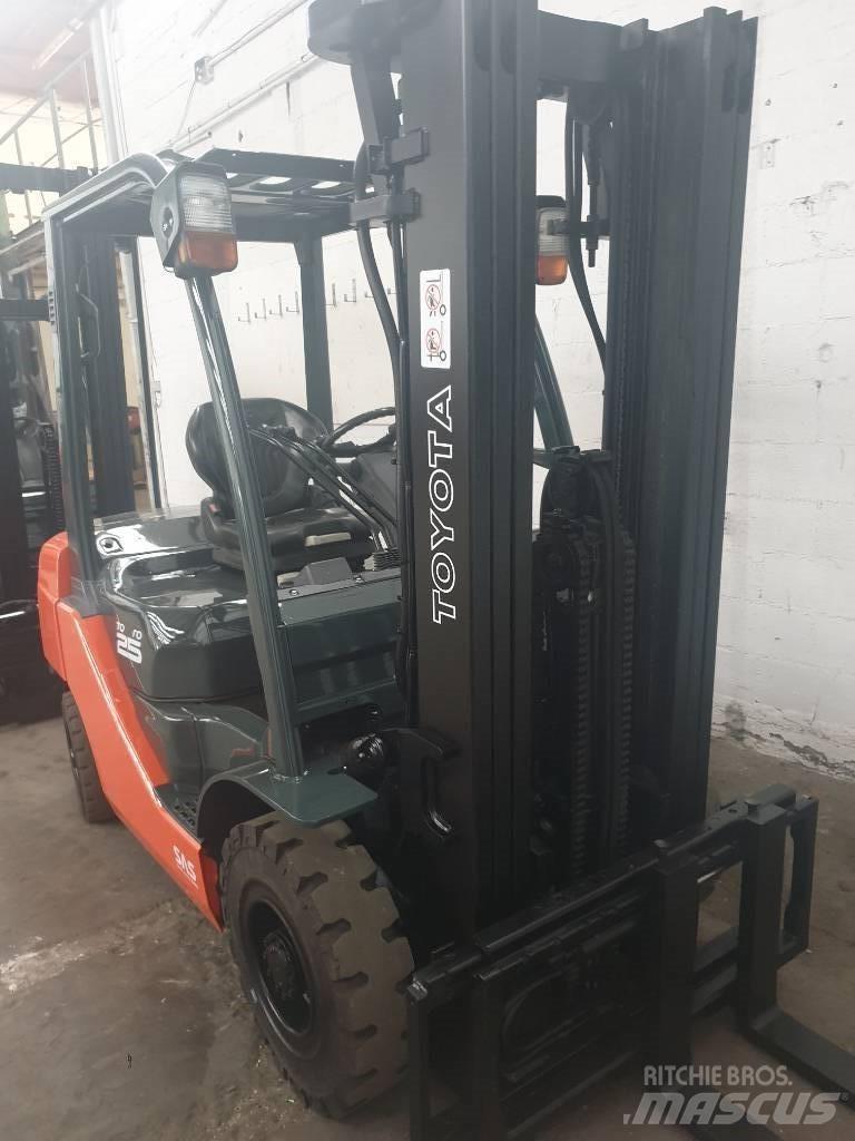 Toyota 52-8 FD 25 Dieselové vozíky