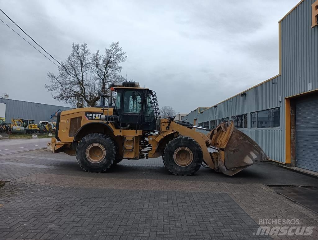 CAT 950GC Kolové nakladače