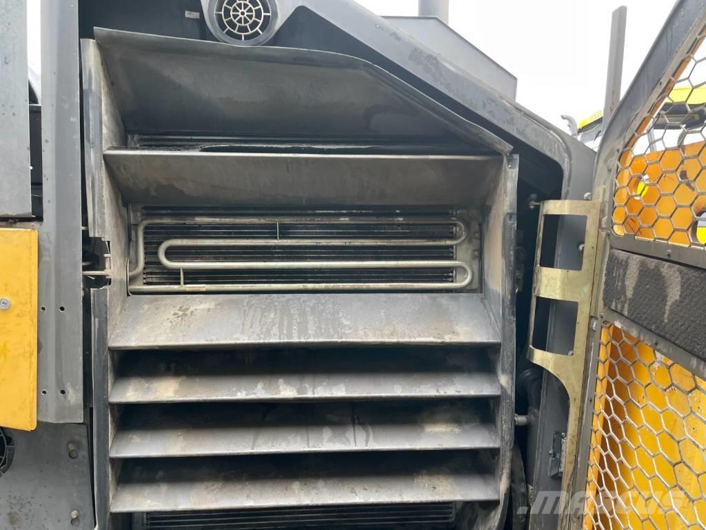 Volvo P7820C Finišery