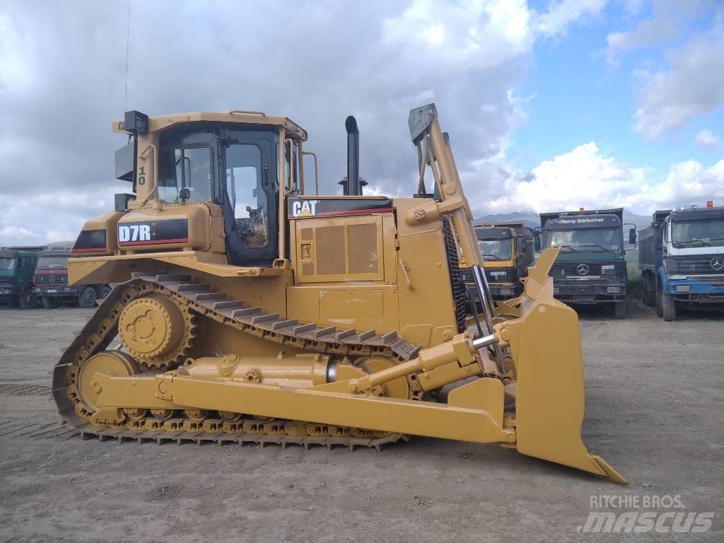 CAT D 7 R Pásové dozery
