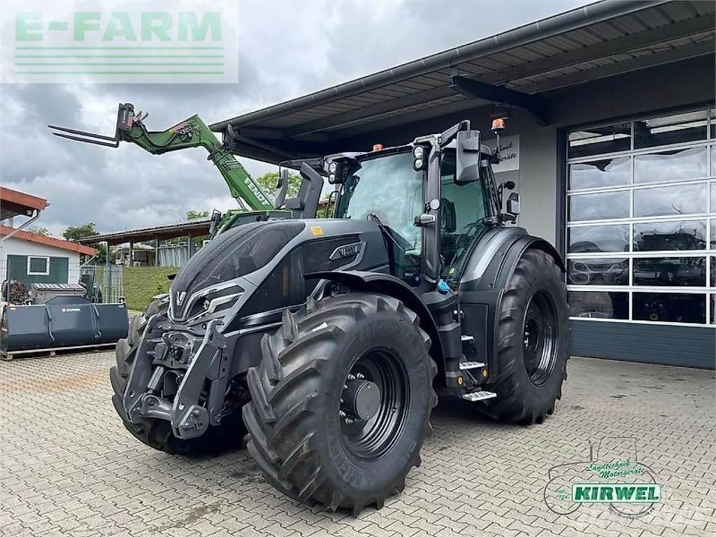 Valtra q 285 Traktory