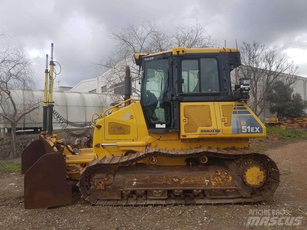 Komatsu D 51 EX-22 Pásové dozery