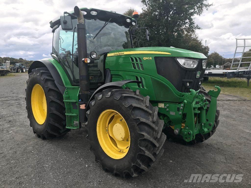 John Deere 6140 R Traktory