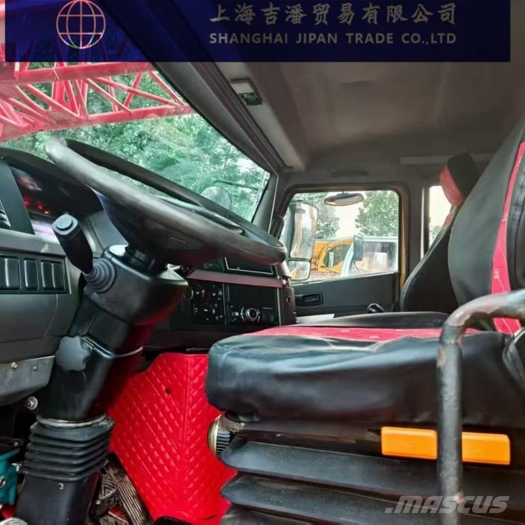 Sany STC 800 T5 Univerzální terénní jeřáby